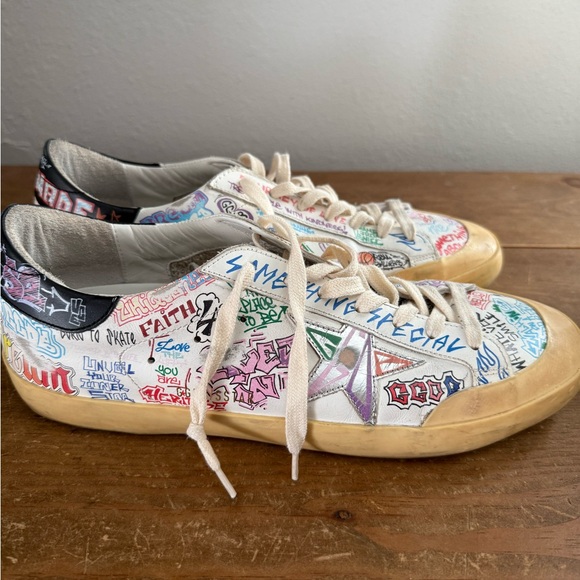 Men’s Golden Goose size 11 (44) Graffiti Art Sneakers. Like new condition - Picture 3 of 11
